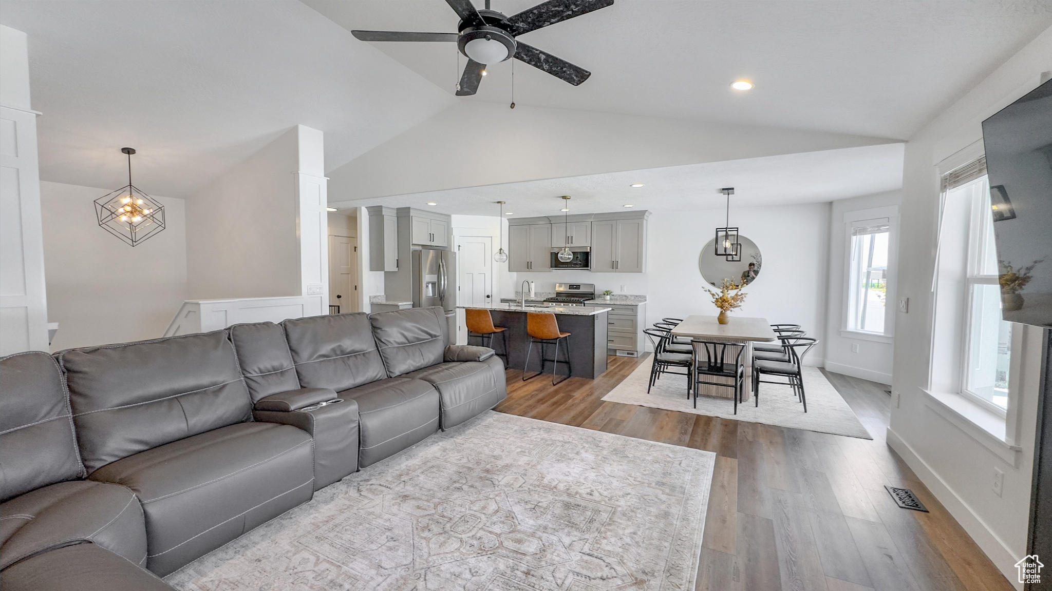 EAGLE POINT - Residential