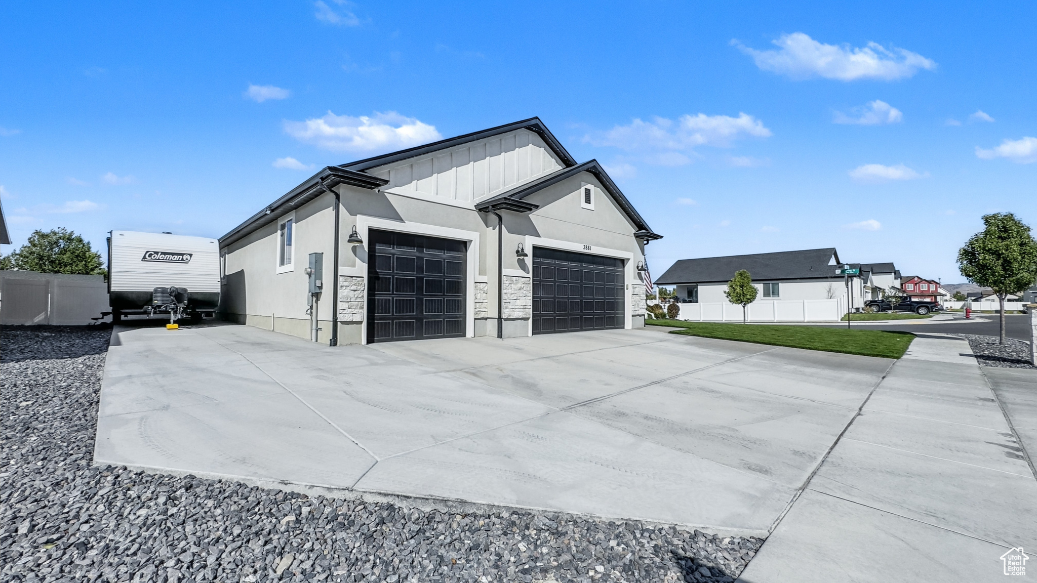 EAGLE POINT - Residential