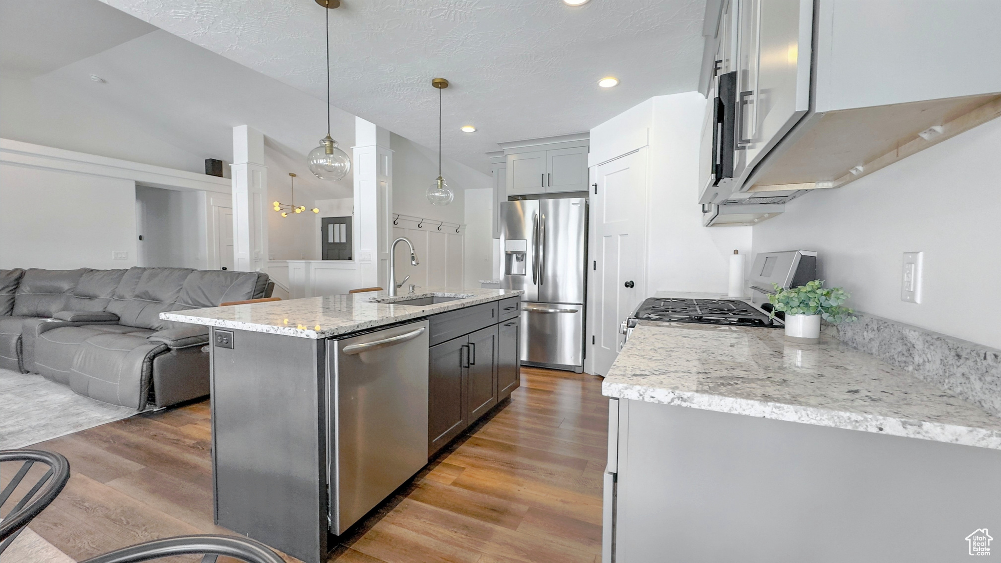 EAGLE POINT - Residential