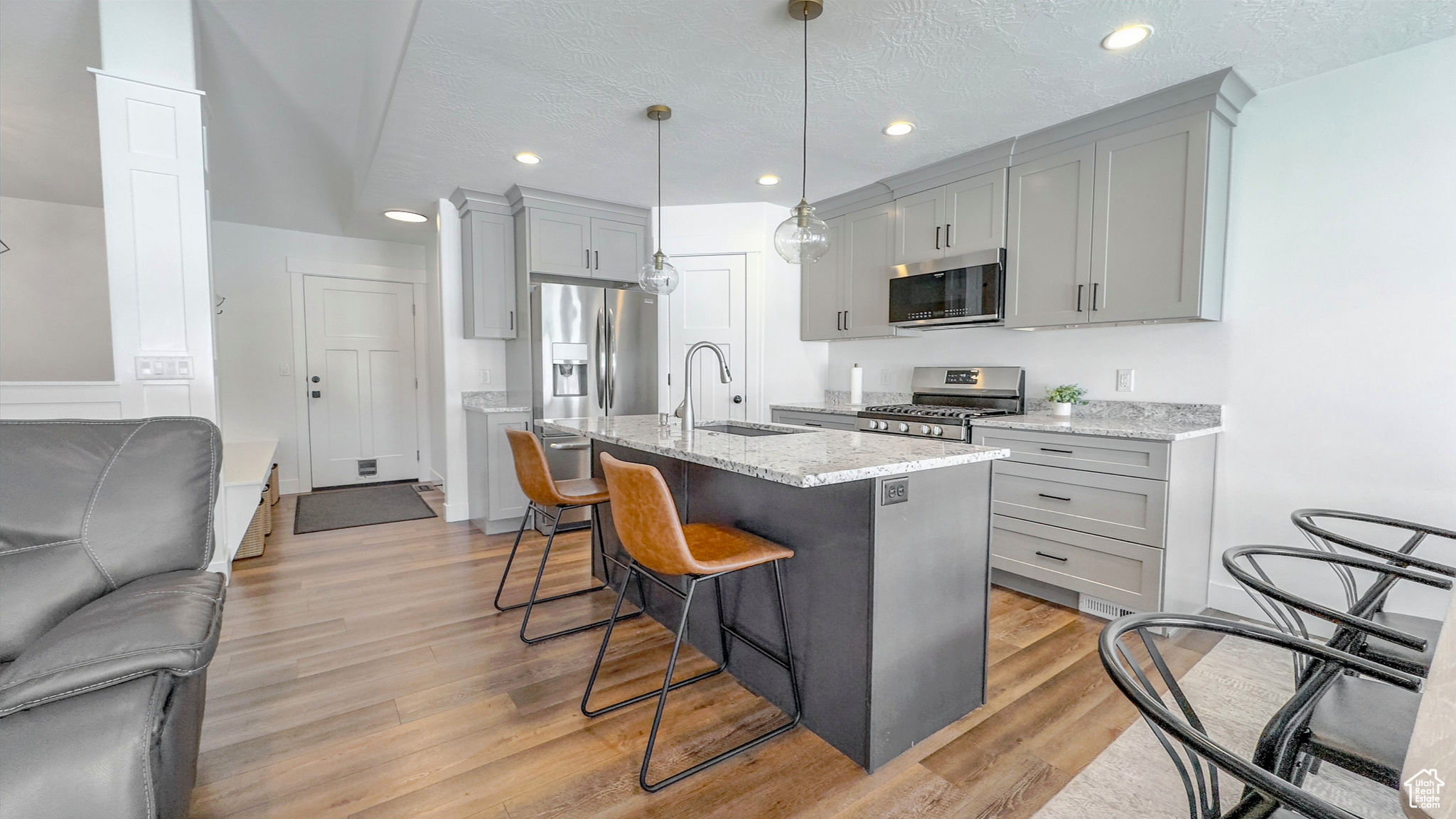 EAGLE POINT - Residential