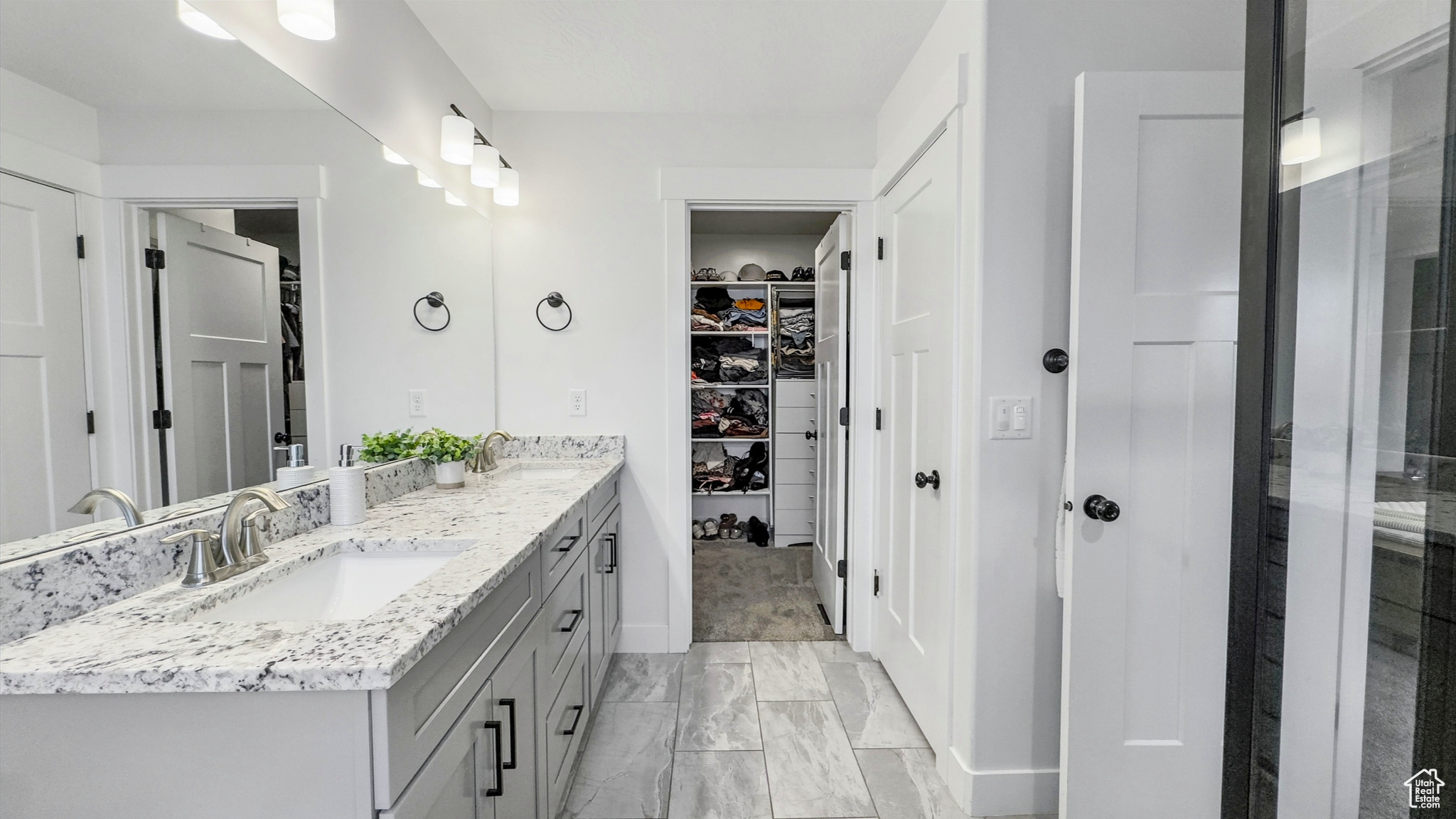 EAGLE POINT - Residential