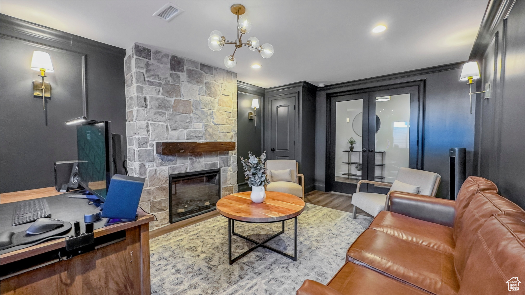 EAGLE POINT - Residential