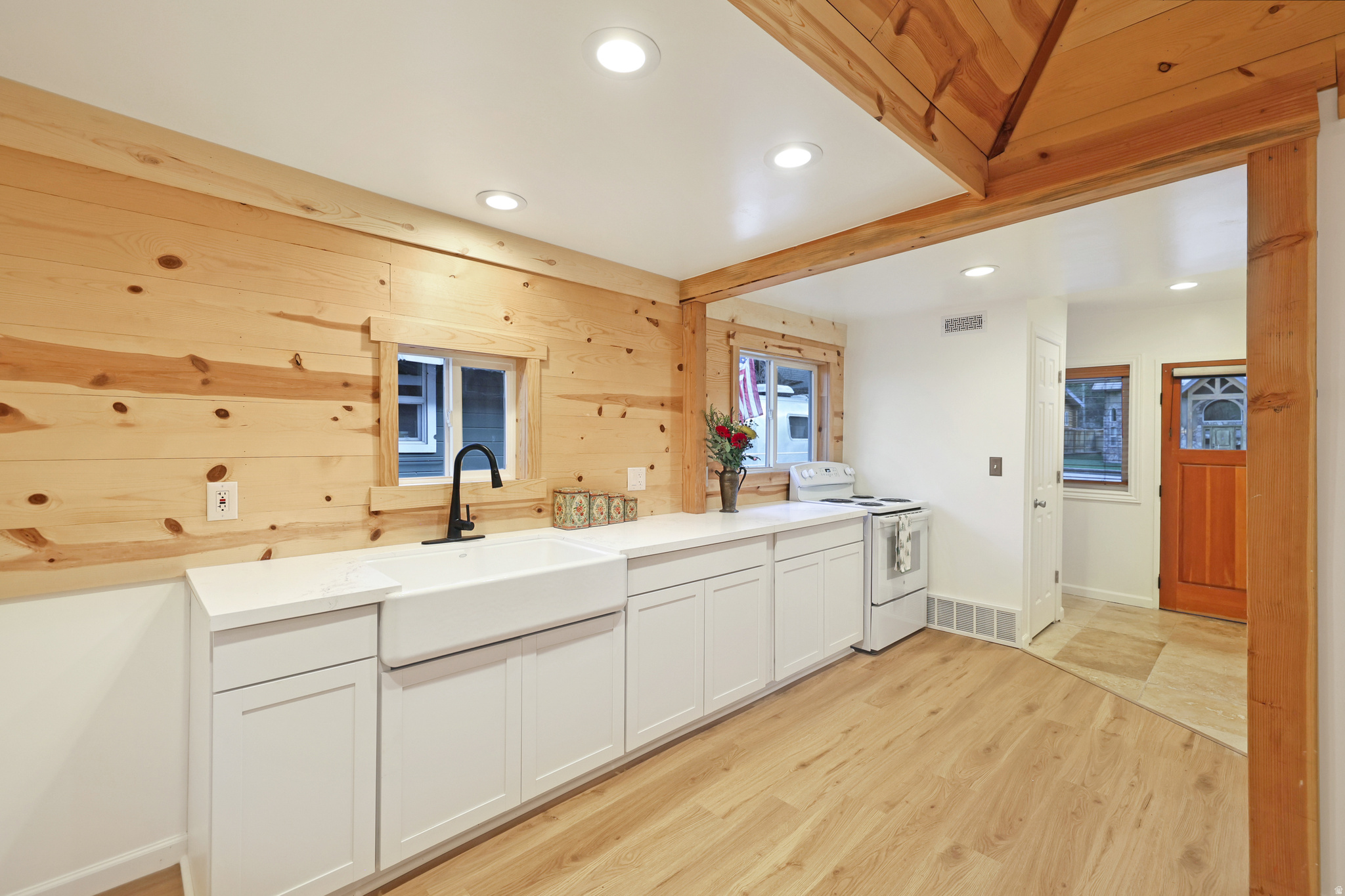 VIVIAN PARK - Residential