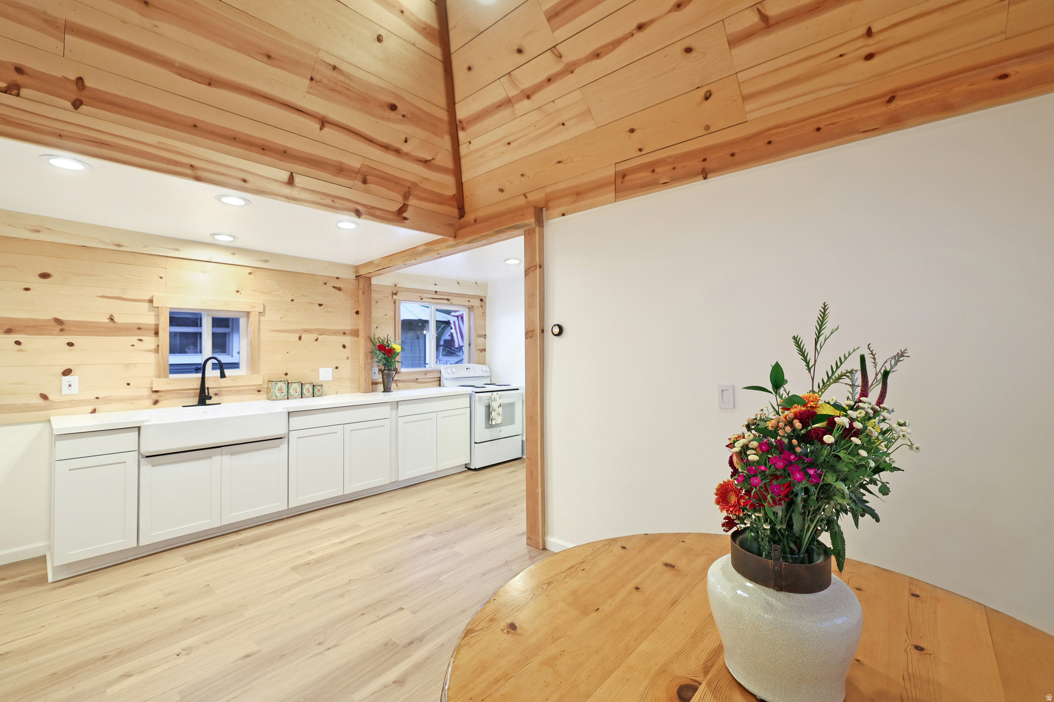 VIVIAN PARK - Residential