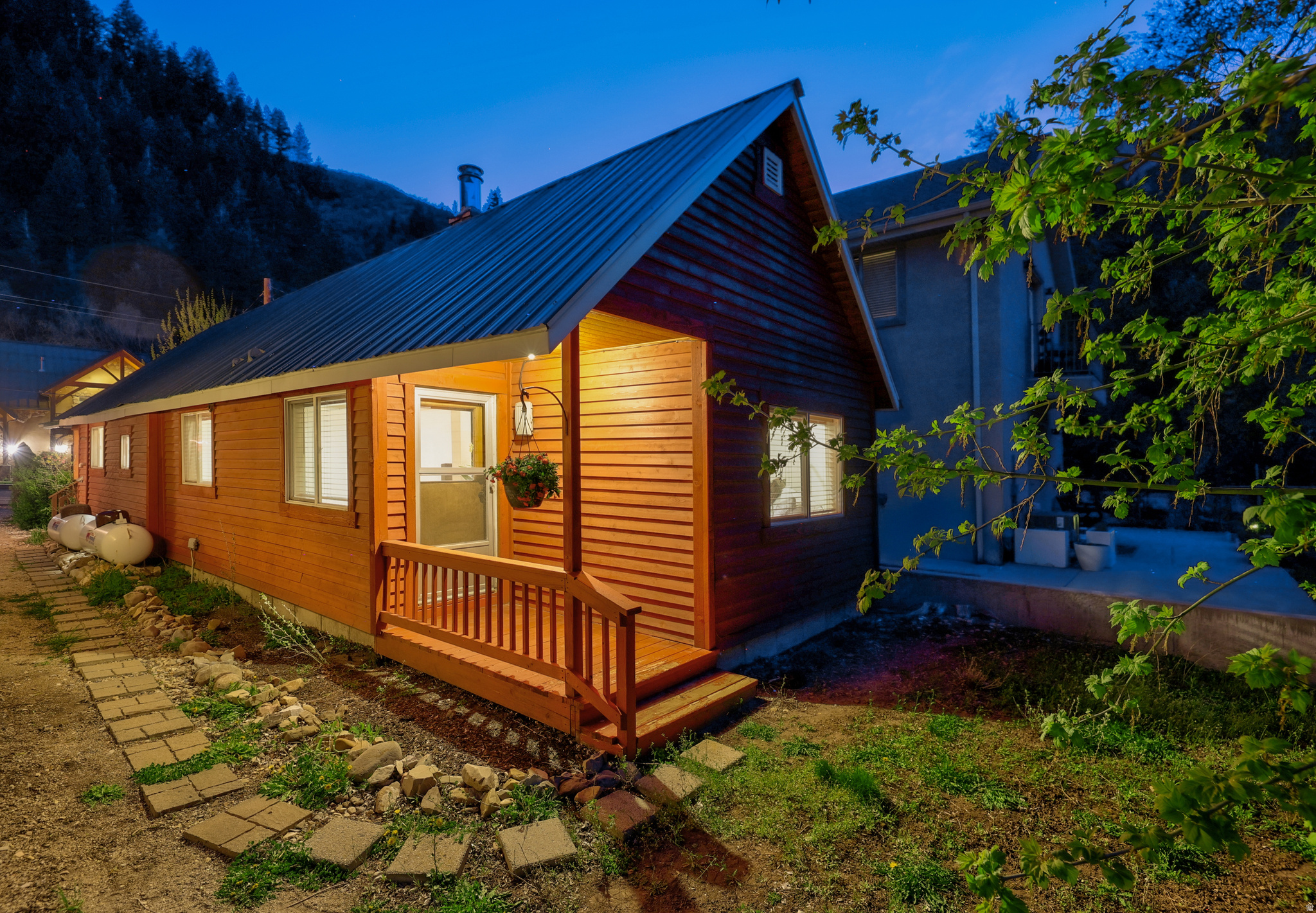 VIVIAN PARK - Residential