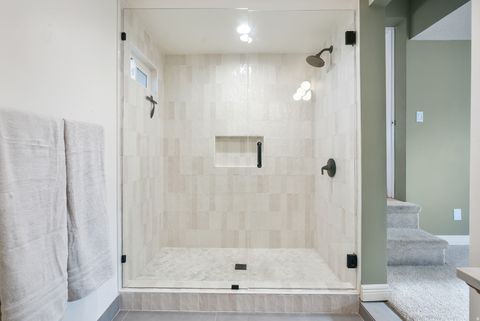 Tiny photo for 5749 S MCMILLAN CIR, Murray, UT 84107 (MLS # 2123163)