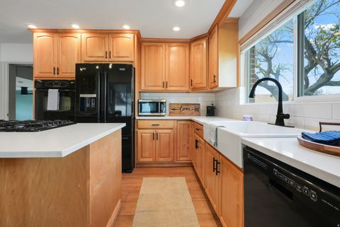 Tiny photo for 5749 S MCMILLAN CIR, Murray, UT 84107 (MLS # 2123163)