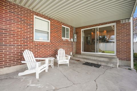 Tiny photo for 5749 S MCMILLAN CIR, Murray, UT 84107 (MLS # 2123163)