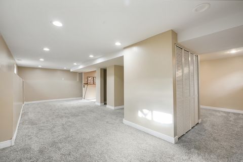 Tiny photo for 5749 S MCMILLAN CIR, Murray, UT 84107 (MLS # 2123163)