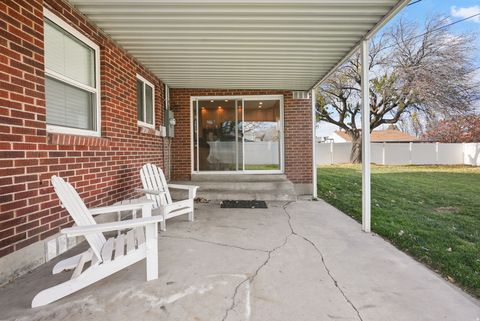Tiny photo for 5749 S MCMILLAN CIR, Murray, UT 84107 (MLS # 2123163)