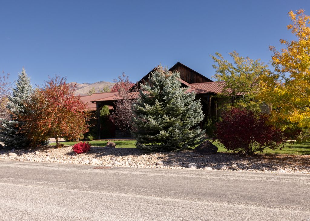 Photo of 4622 N 3150 E, Eden, UT 84310 (MLS # 2120257)