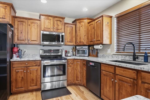 Tiny photo for 554 W 2400 S, Syracuse, UT 84075 (MLS # 2184985)