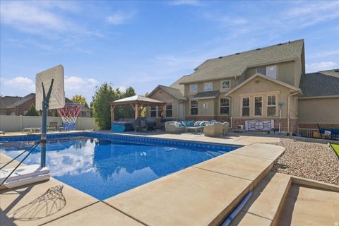 Tiny photo for 554 W 2400 S, Syracuse, UT 84075 (MLS # 2184985)