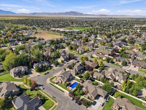 Tiny photo for 554 W 2400 S, Syracuse, UT 84075 (MLS # 2184985)