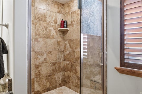 Tiny photo for 554 W 2400 S, Syracuse, UT 84075 (MLS # 2184985)