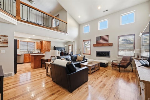 Tiny photo for 554 W 2400 S, Syracuse, UT 84075 (MLS # 2184985)