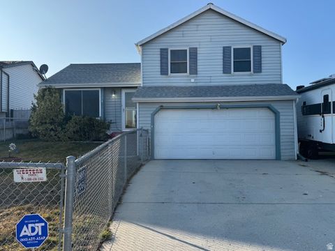 Photo of 3718 S BRONCO CIR, Magna, UT 84044 (MLS # 2130882)