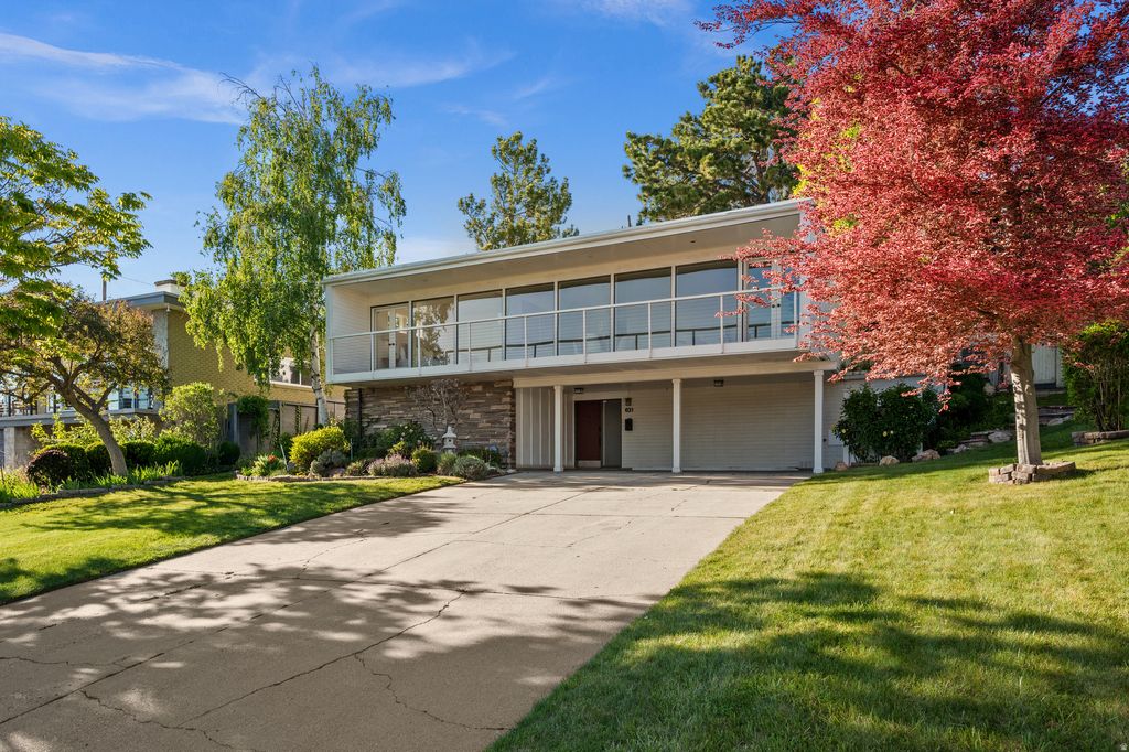Photo of 631 E 12TH AVE N, Salt Lake City, UT 84103 (MLS # 2156642)