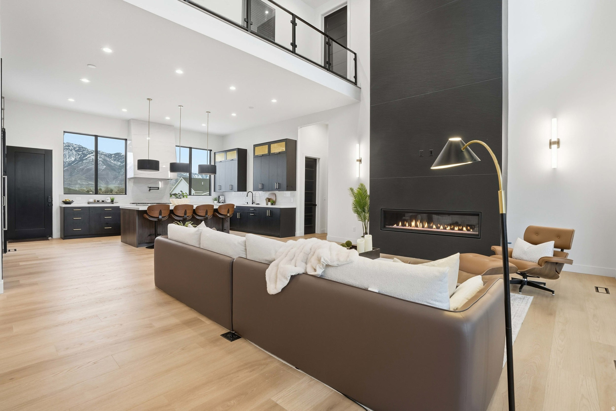 CLOVER RIDGE - Residential