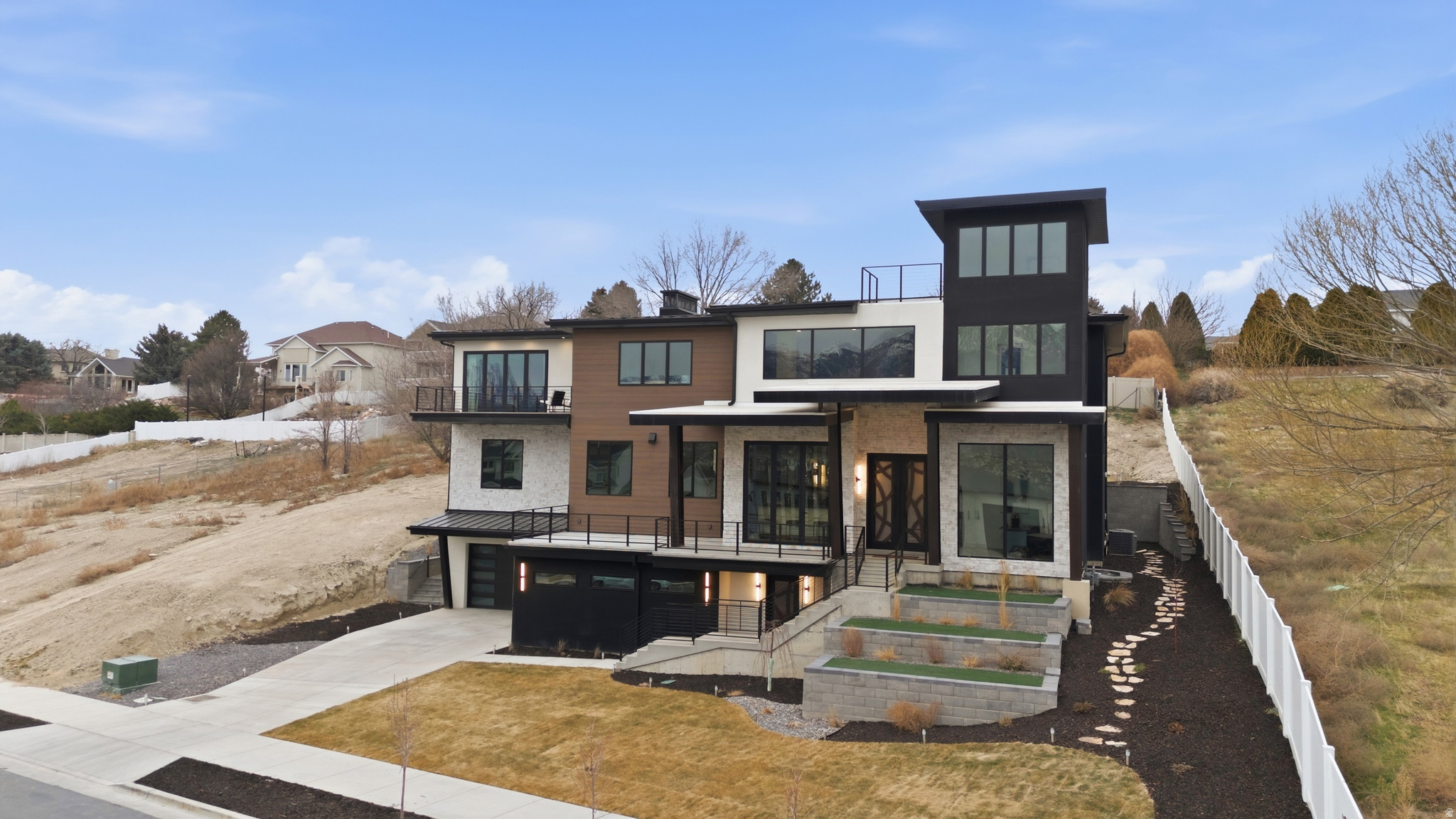 CLOVER RIDGE - Residential