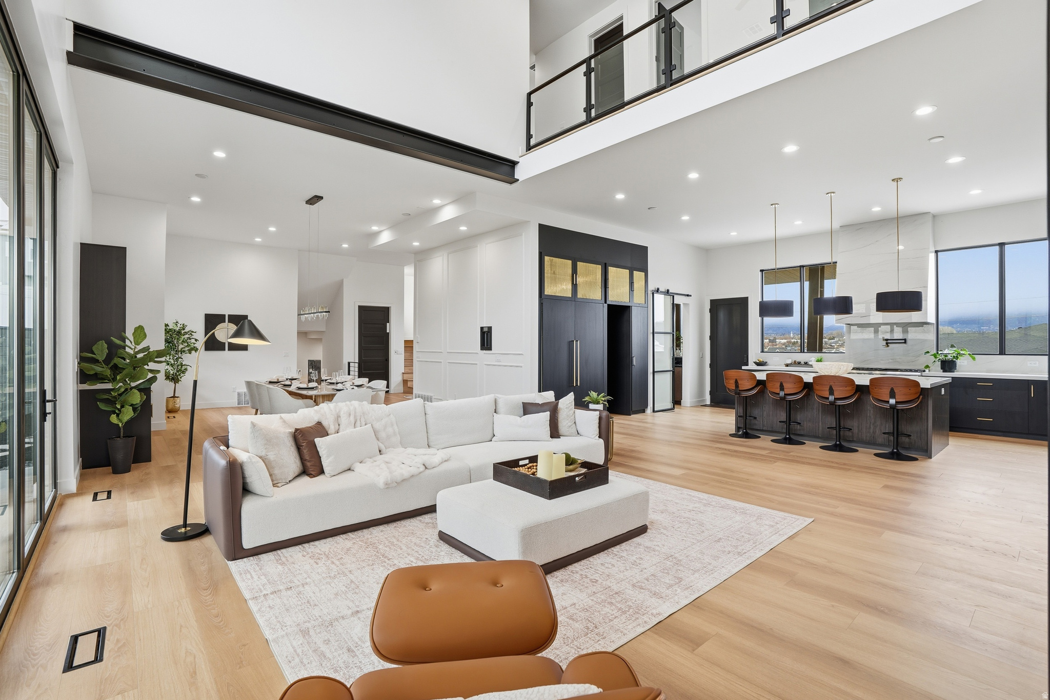 CLOVER RIDGE - Residential