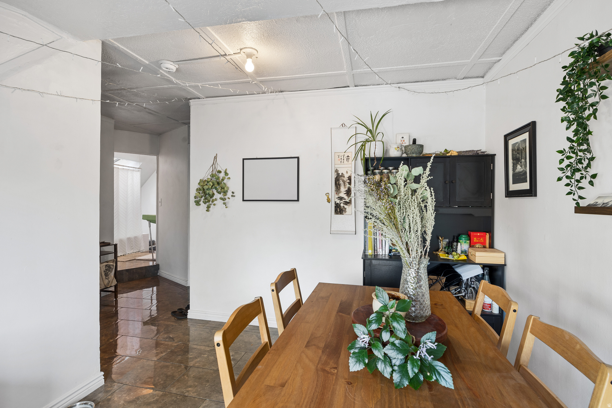 THE AVENUES - Residential Income