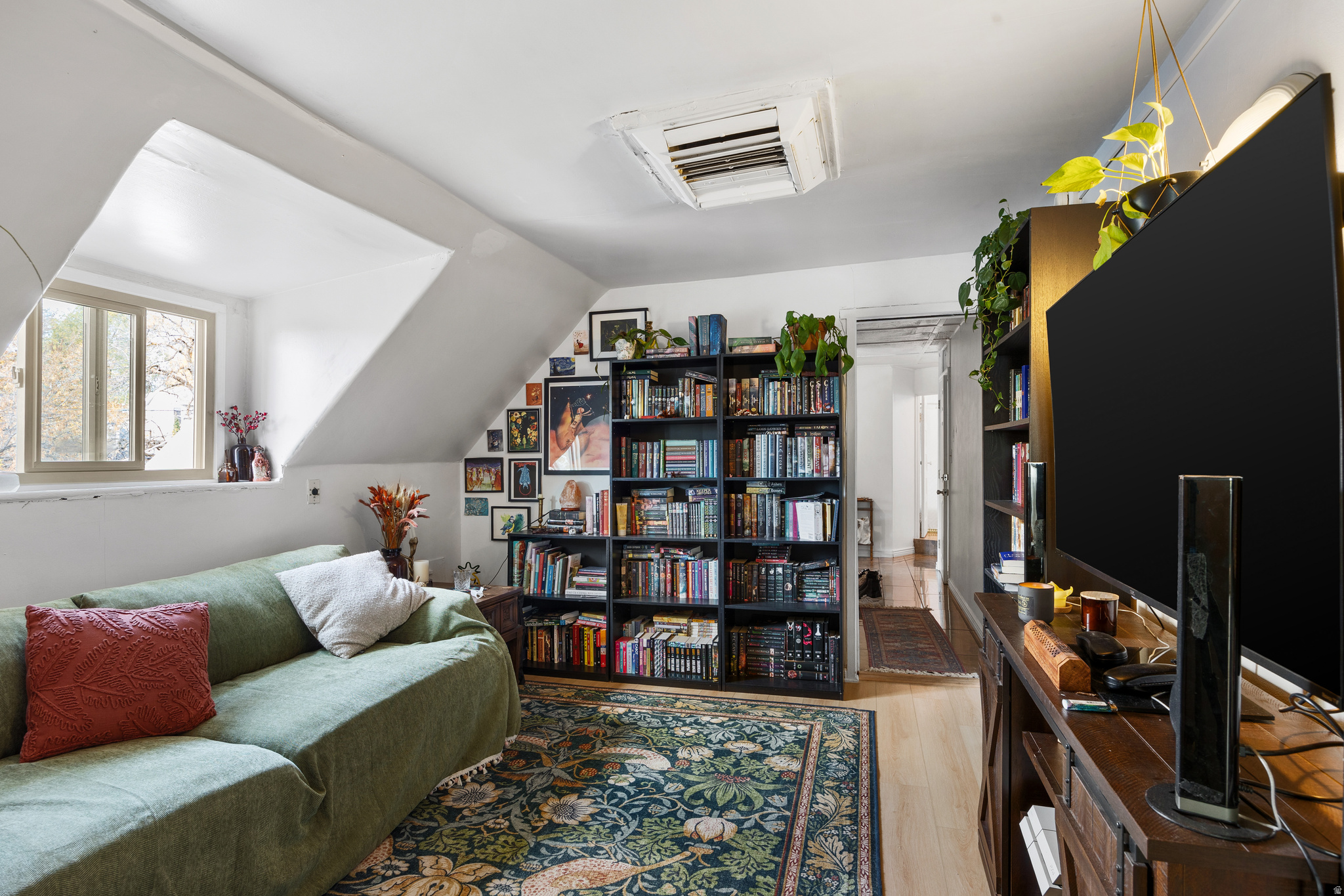 THE AVENUES - Residential Income