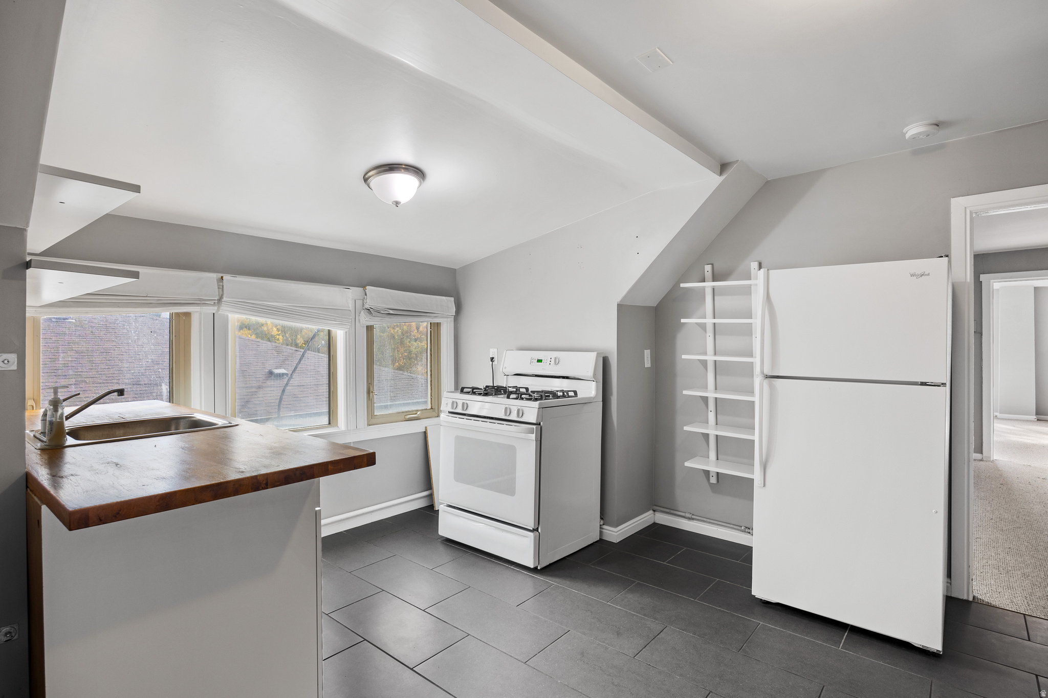 THE AVENUES - Residential Income