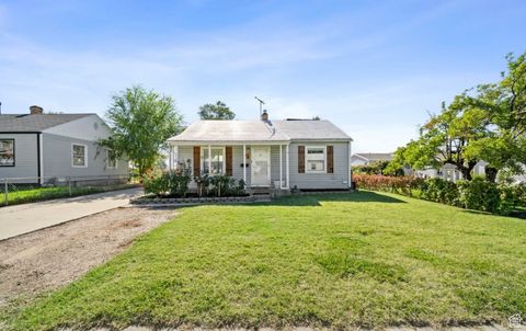 Tiny photo for 62 VILLA DR, Clearfield, UT 84015 (MLS # 2118077)