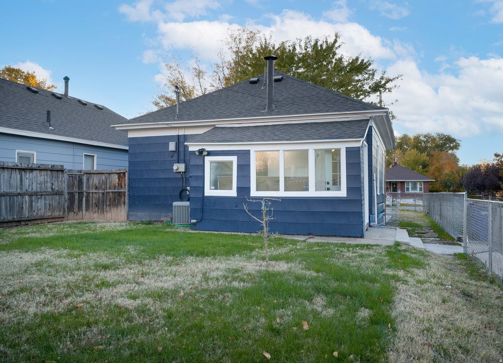 Photo of 2060 QUINCY AVE, Ogden, UT 84401 (MLS # 2156779)