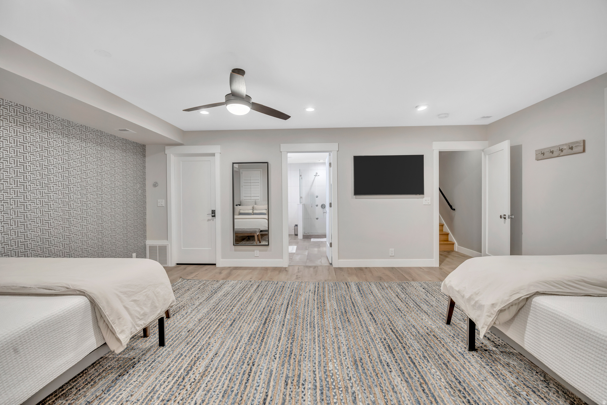 REED AVENUE FLATS - Residential