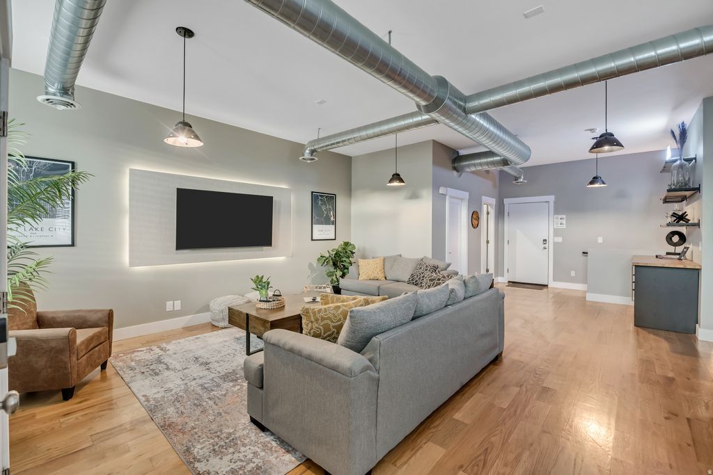 Photo of 748 N 300 W, Salt Lake City, UT 84103 (MLS # 2137743)