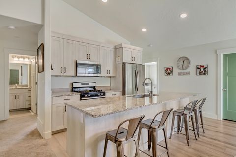 Tiny photo for 40 E 920 N, Santaquin, UT 84655 (MLS # 2126423)