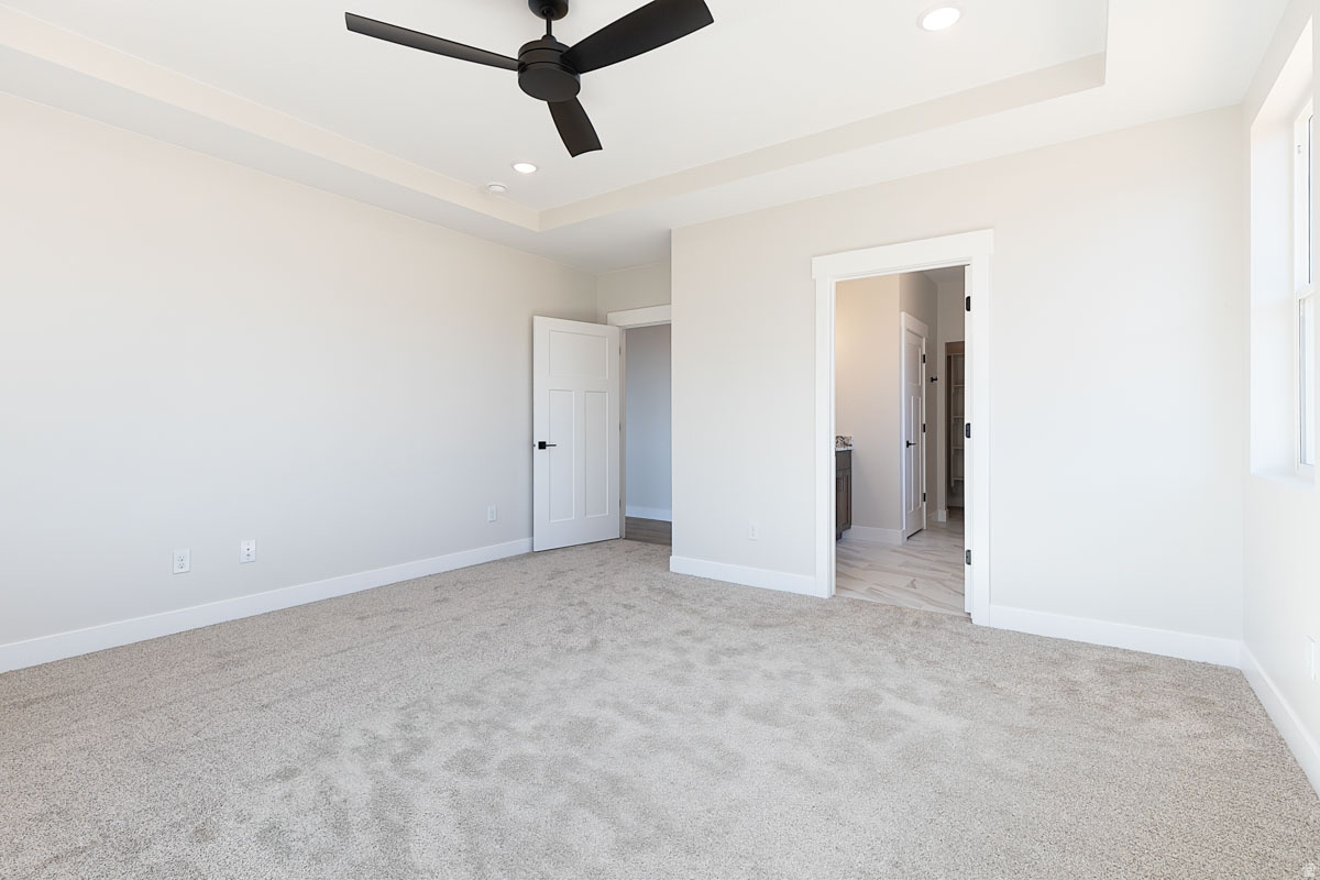 IRON WEST - Residential