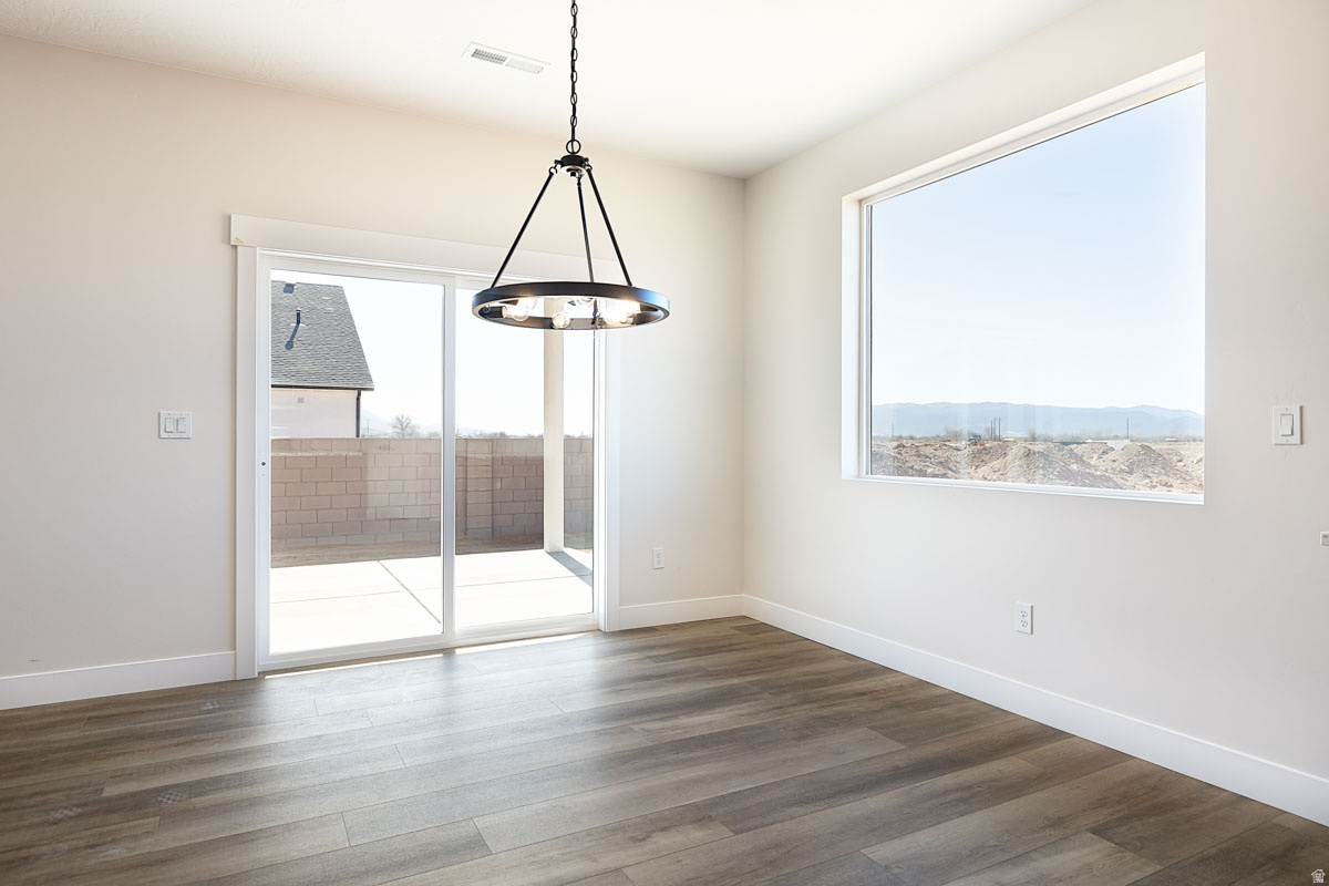 IRON WEST - Residential