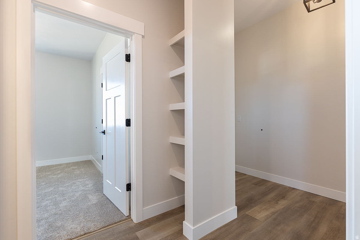 IRON WEST - Residential