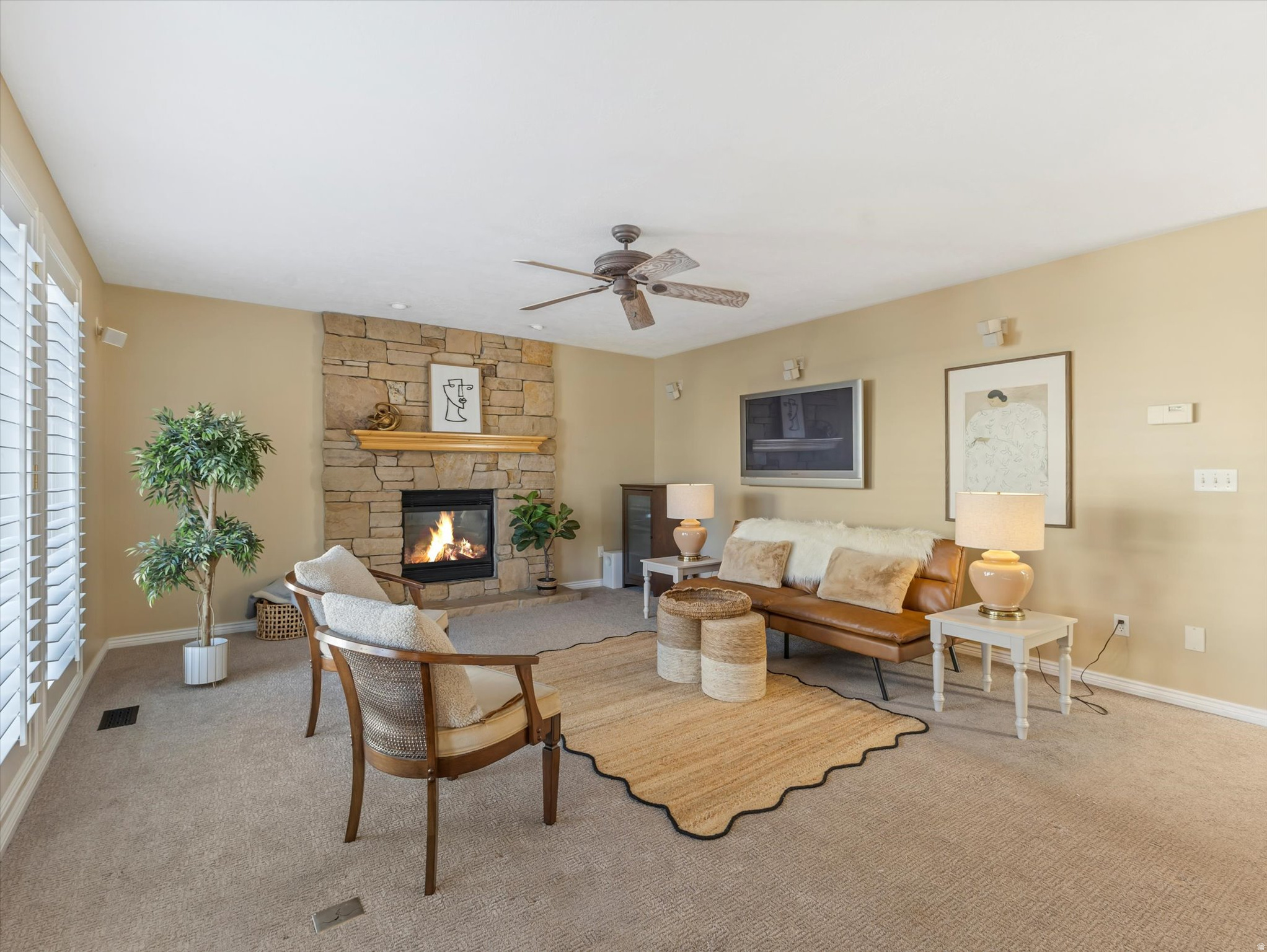 CARRIAGE CROSSING - Residential