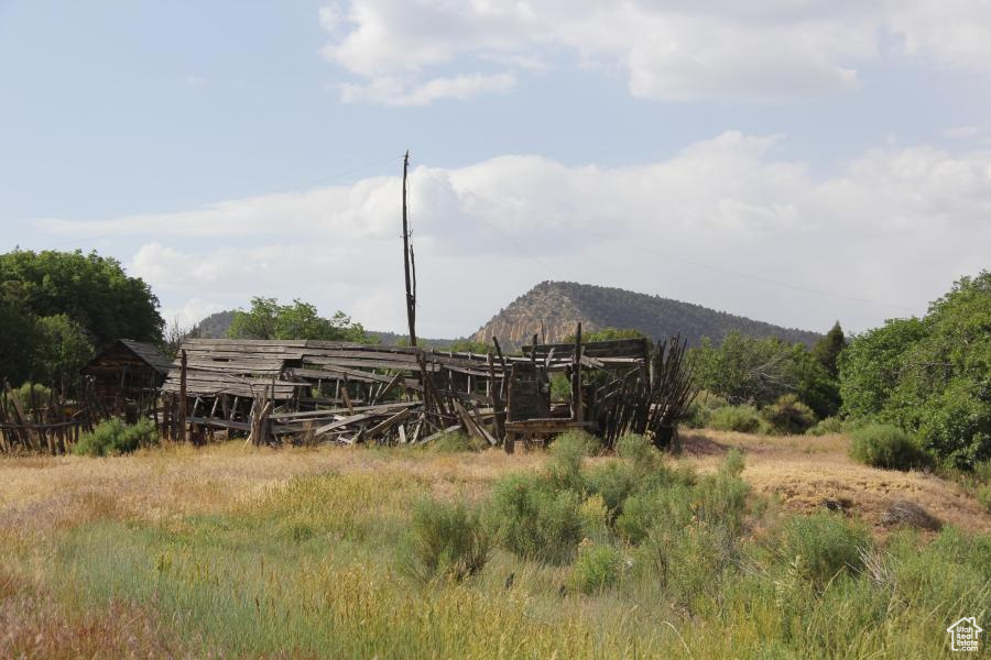 Land, Mount Carmel, Utah image 17