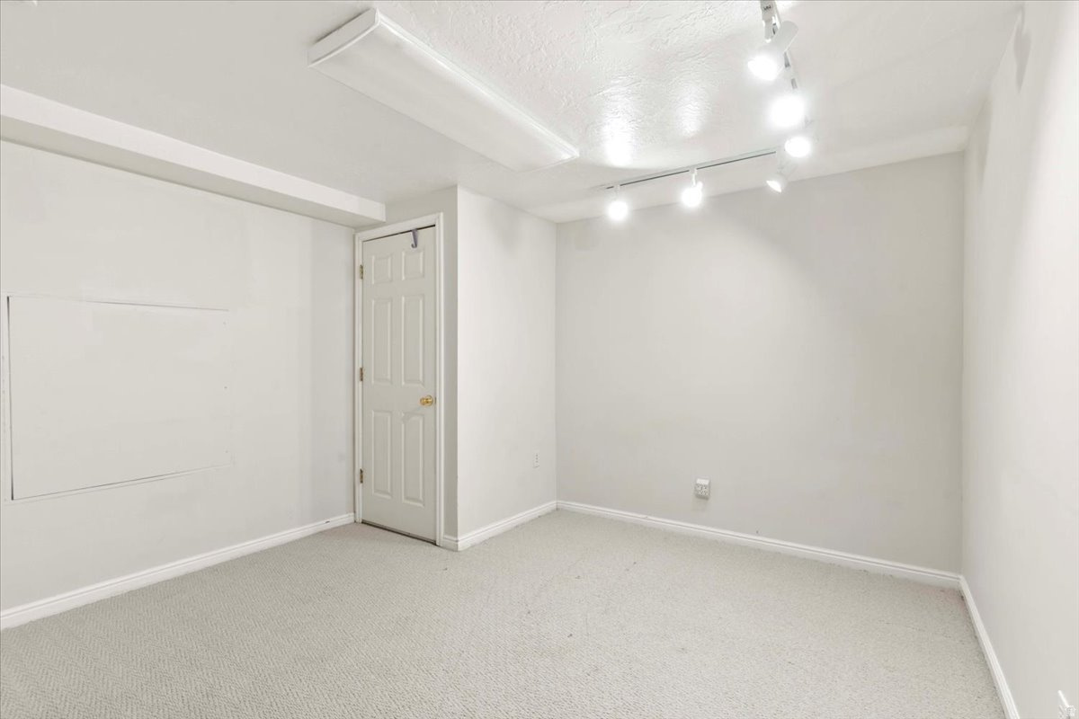 CRESTWOOD SUB - Residential