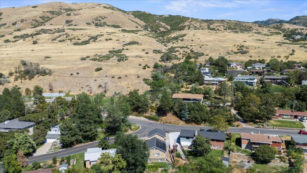 CRESTWOOD SUB - Residential