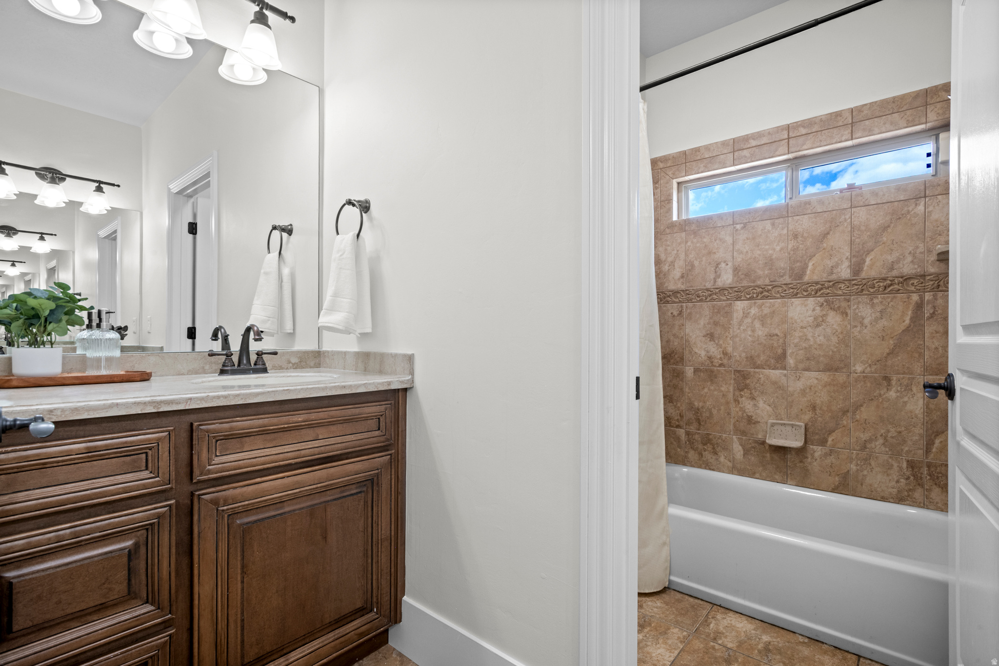 IVORY RIDGE - Residential