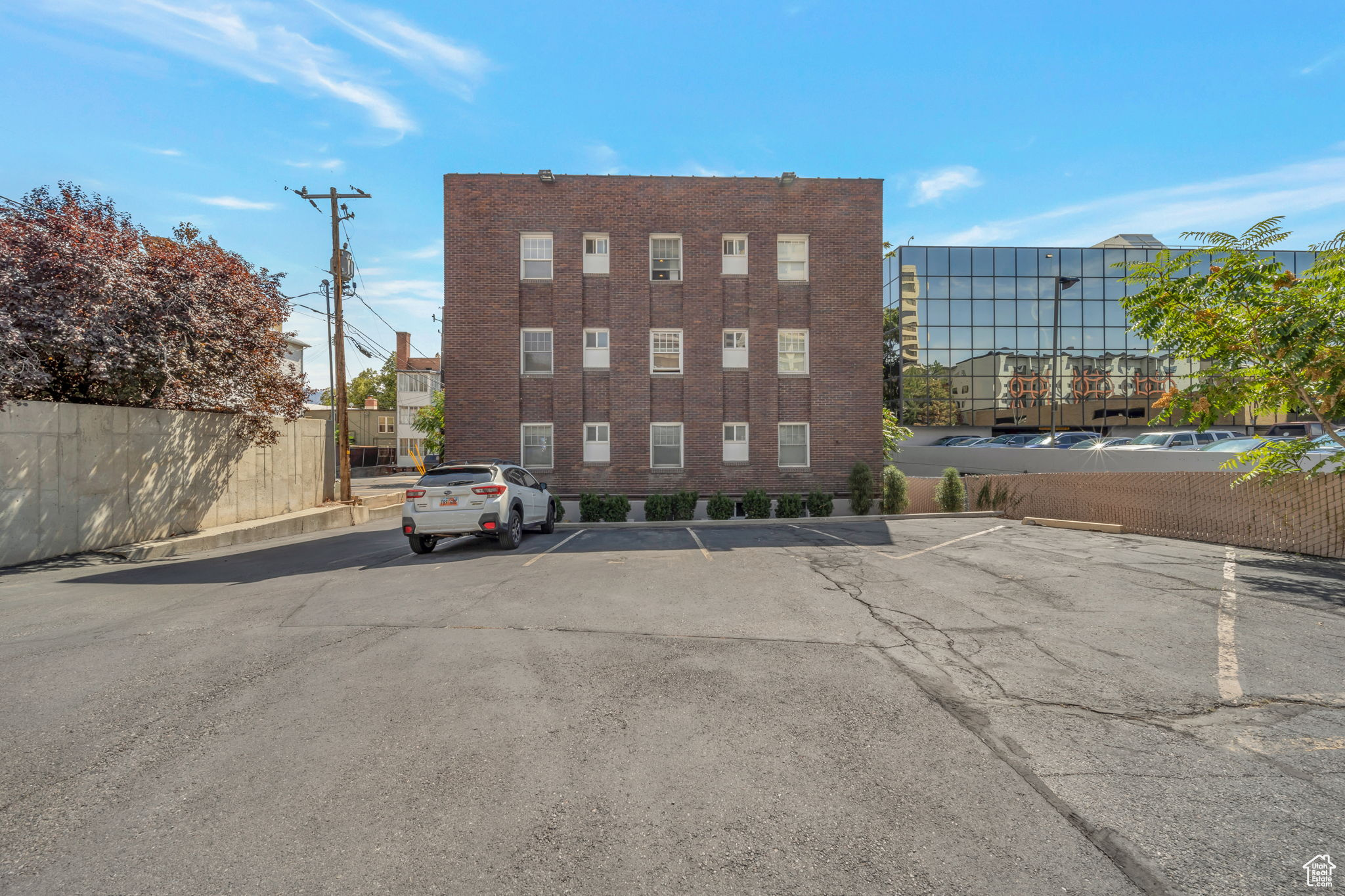ARMISTA CONDO - Residential
