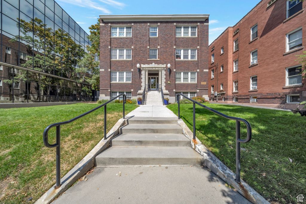 Photo of 555 E 100 S #106, Salt Lake City, UT 84102 (MLS # 2110531)