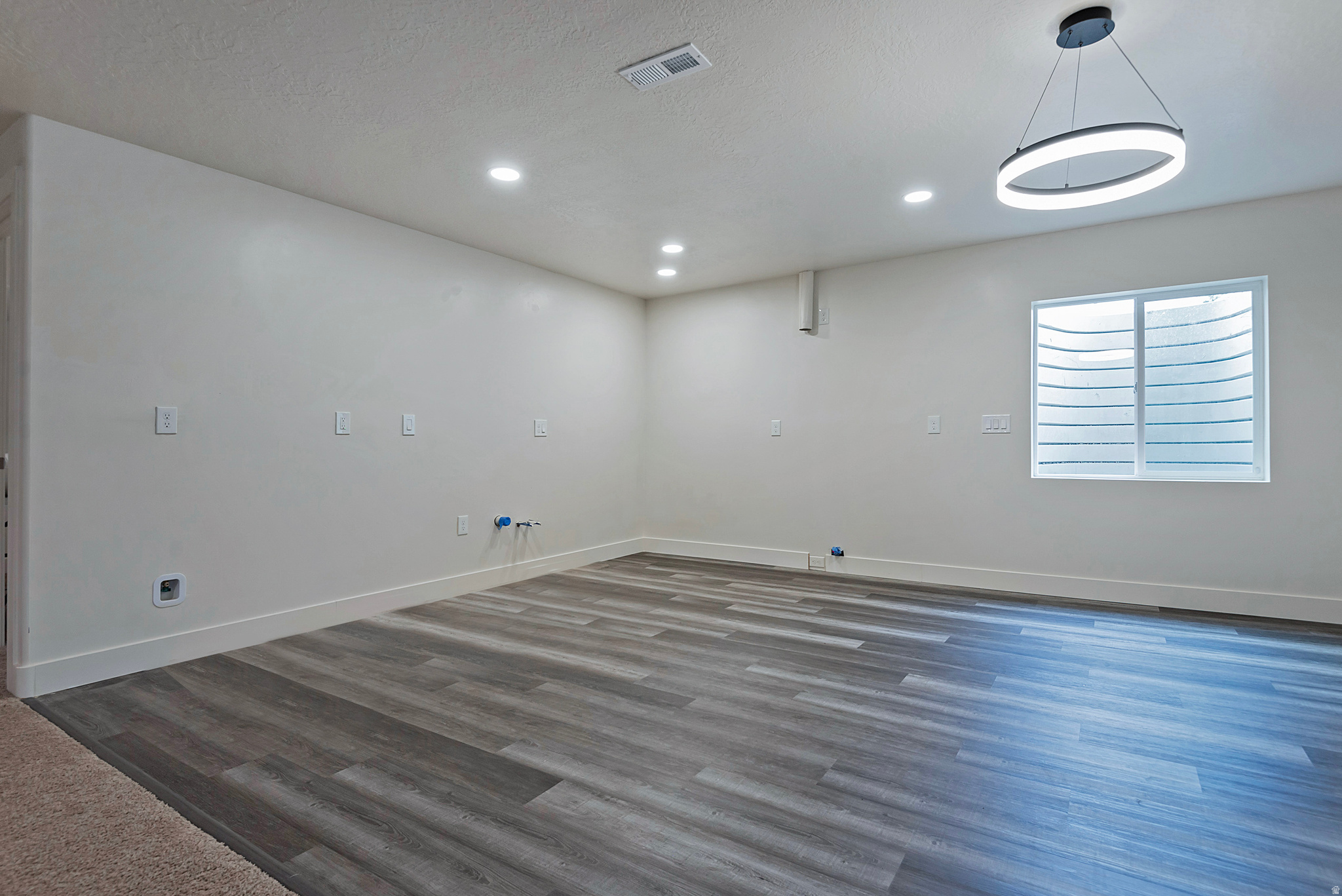 WILLOW CREEK - Residential