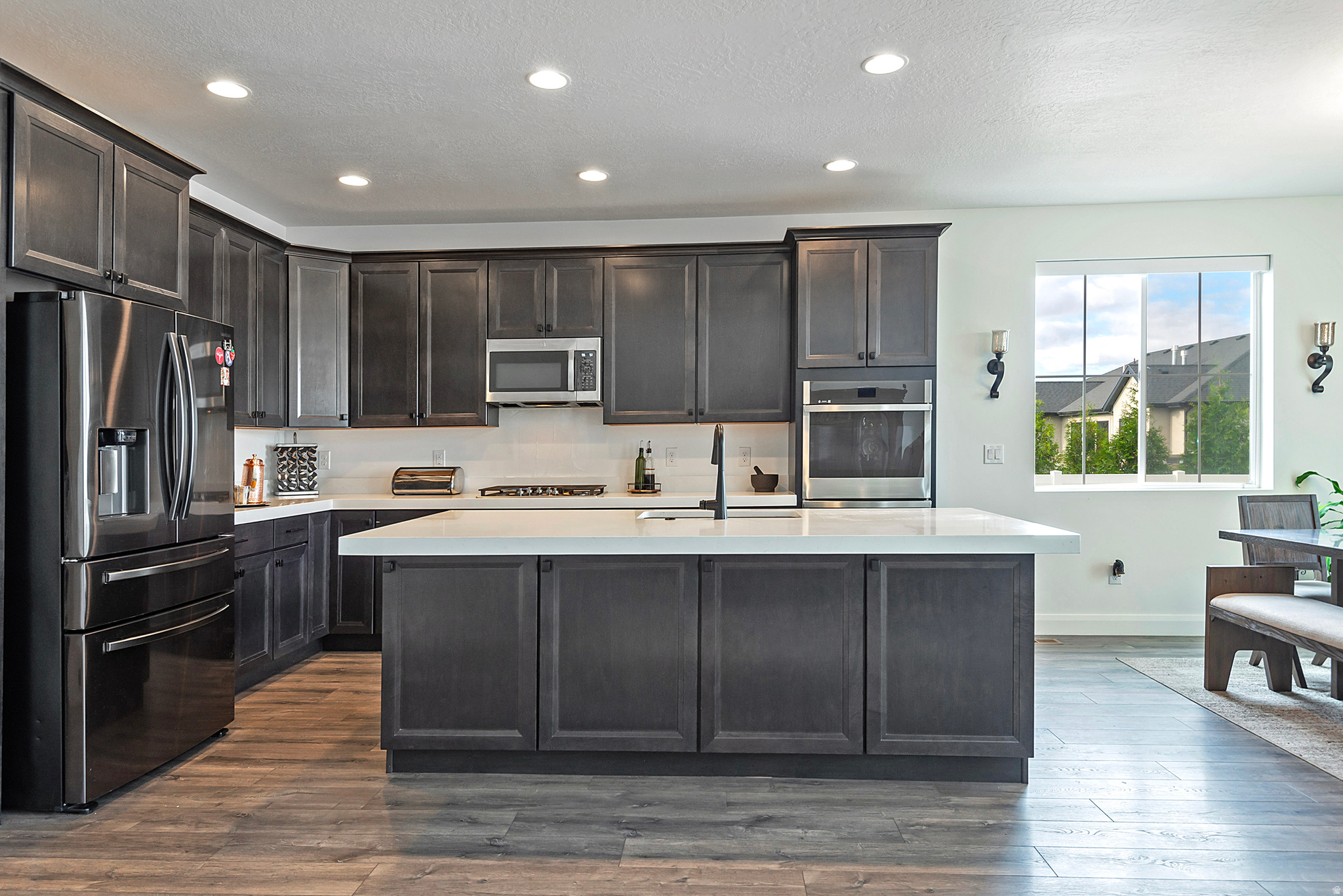 WILLOW CREEK - Residential