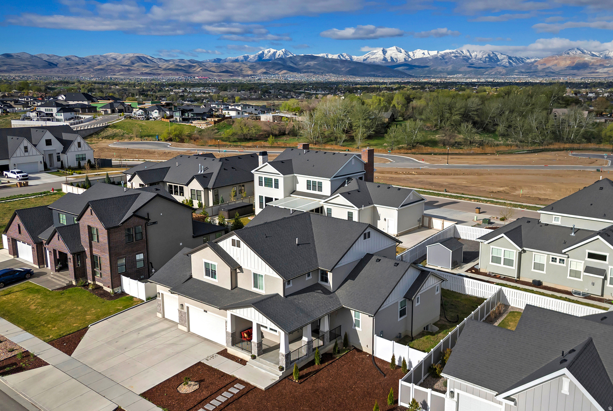 WILLOW CREEK - Residential