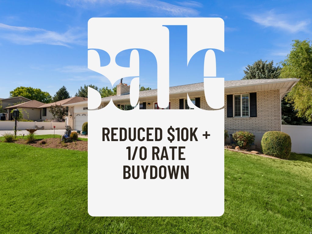 Photo of 1398 W HAWKSBILL DR, Salt Lake City, UT 84123 (MLS # 2175957)