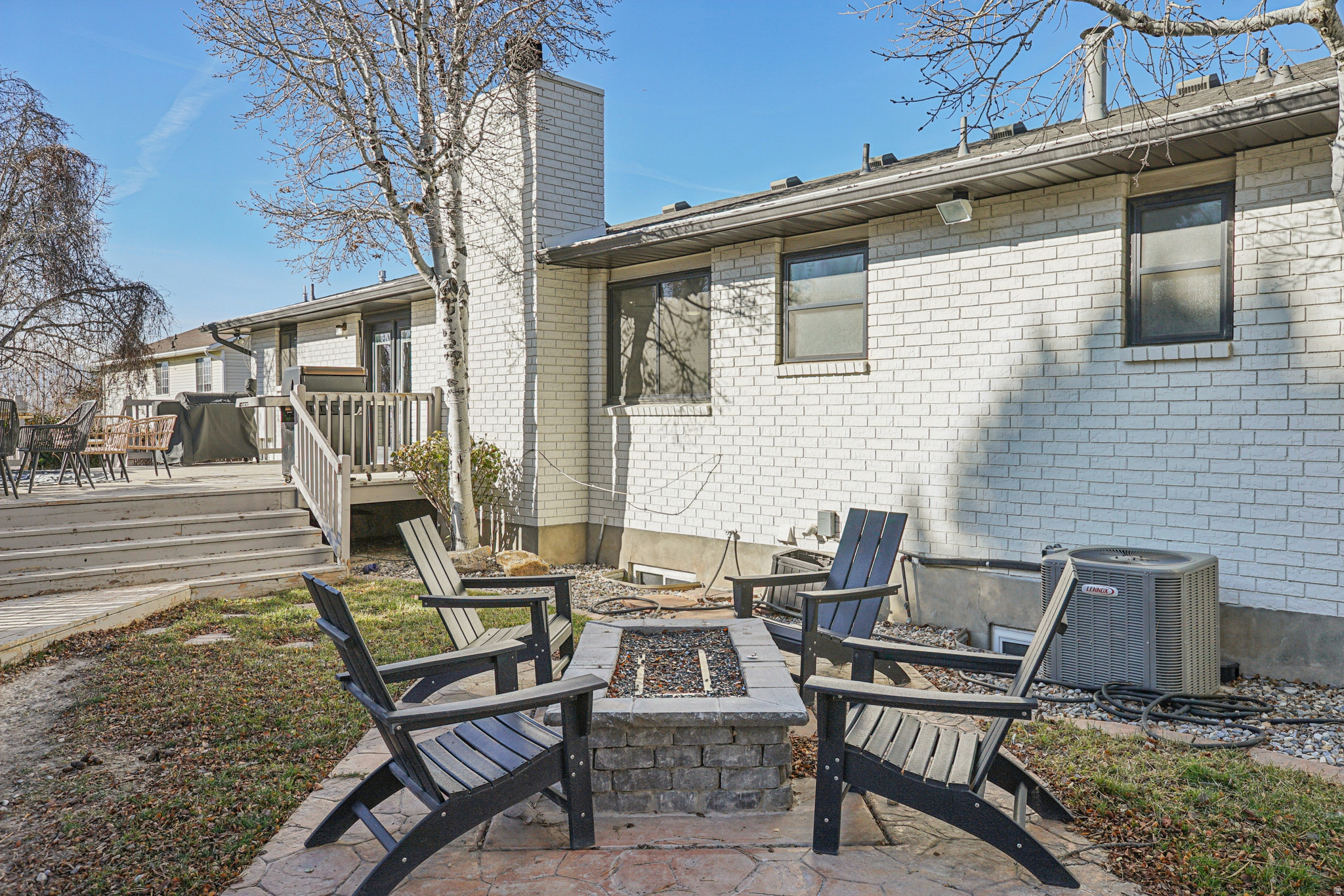 SPRING HOLLOW - Residential