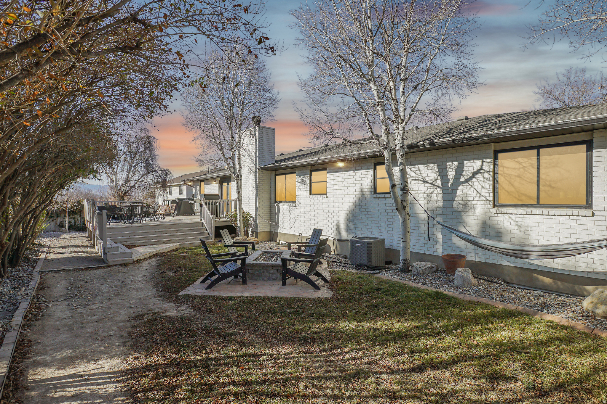 SPRING HOLLOW - Residential