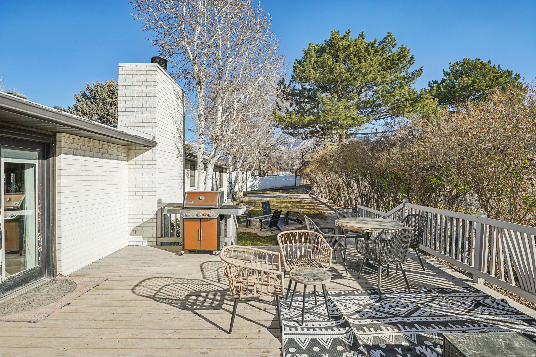 SPRING HOLLOW - Residential